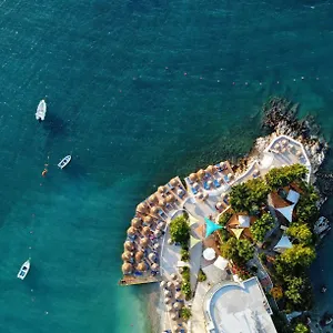 Manta Hotel Ksamil